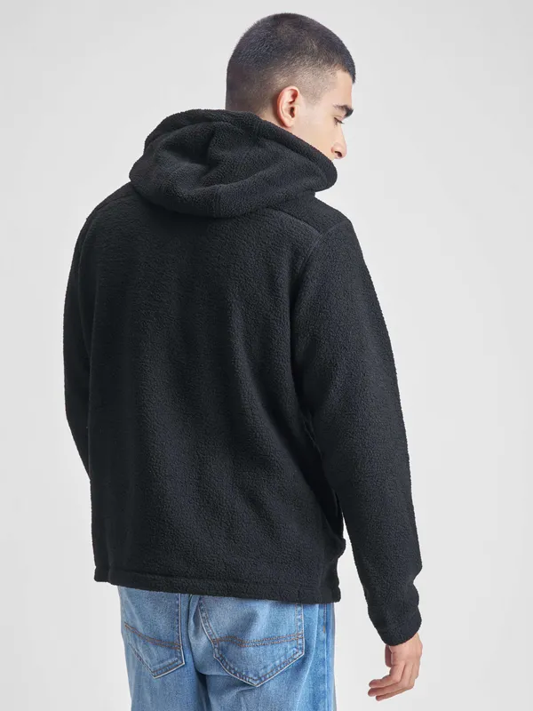 Men Solid Sweatshirt