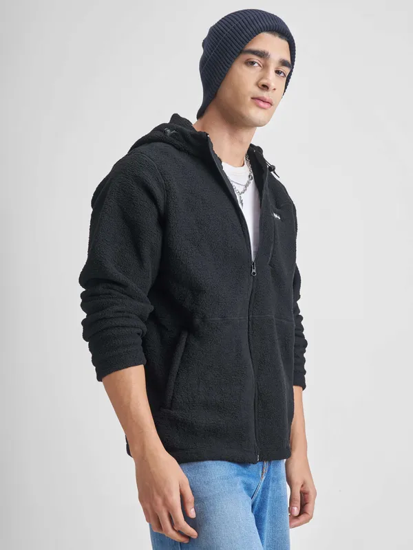 Men Solid Sweatshirt