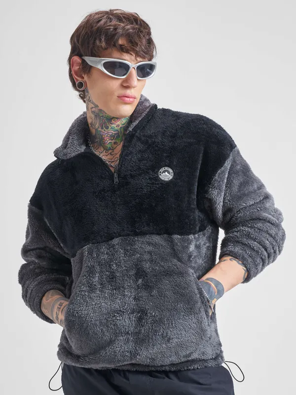 Men Solid Sweatshirt