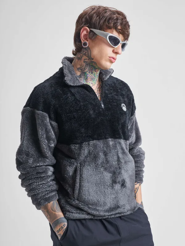 Men Solid Sweatshirt