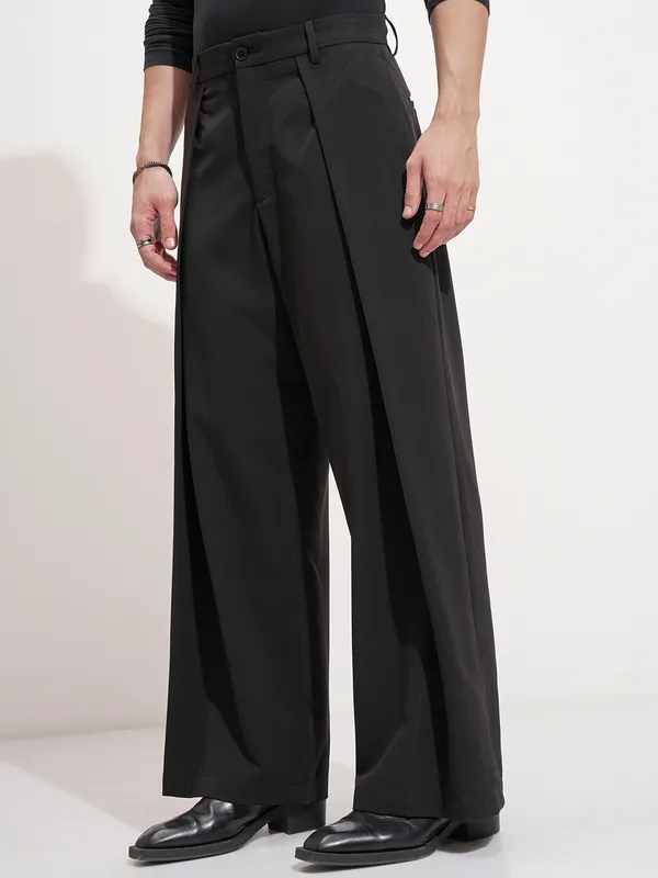 Highlander Men Black Samurai Fit Solid Formal Trouser