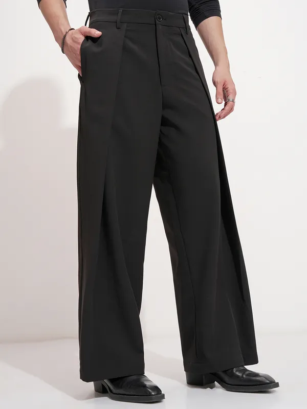 Highlander Men Black Samurai Fit Solid Formal Trouser