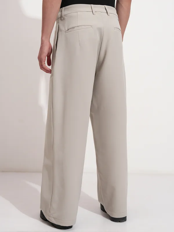 Highlander Men Grey Samurai Fit Solid Formal Trouser