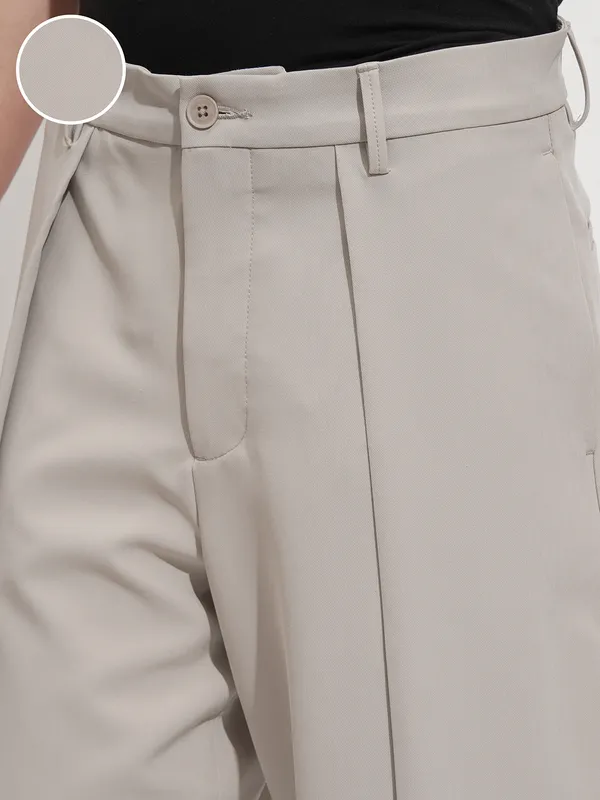 Highlander Men Grey Samurai Fit Solid Formal Trouser