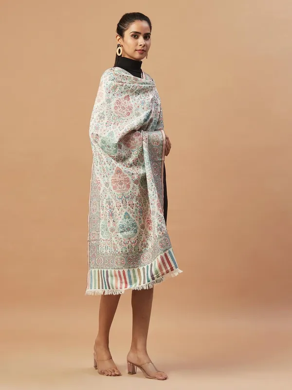 Woolen Stole