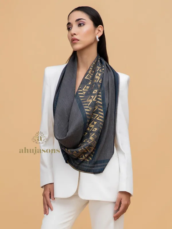 Woolen Stole