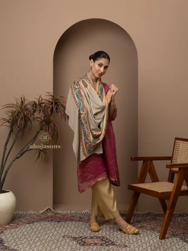 Handloom Pure Pashmina Shawl-Border Embroidery