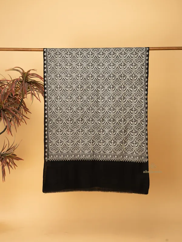Woolen Stole