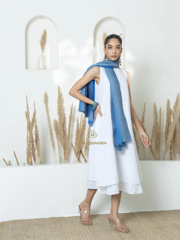 Blue Woollen Stole with Digital Weave