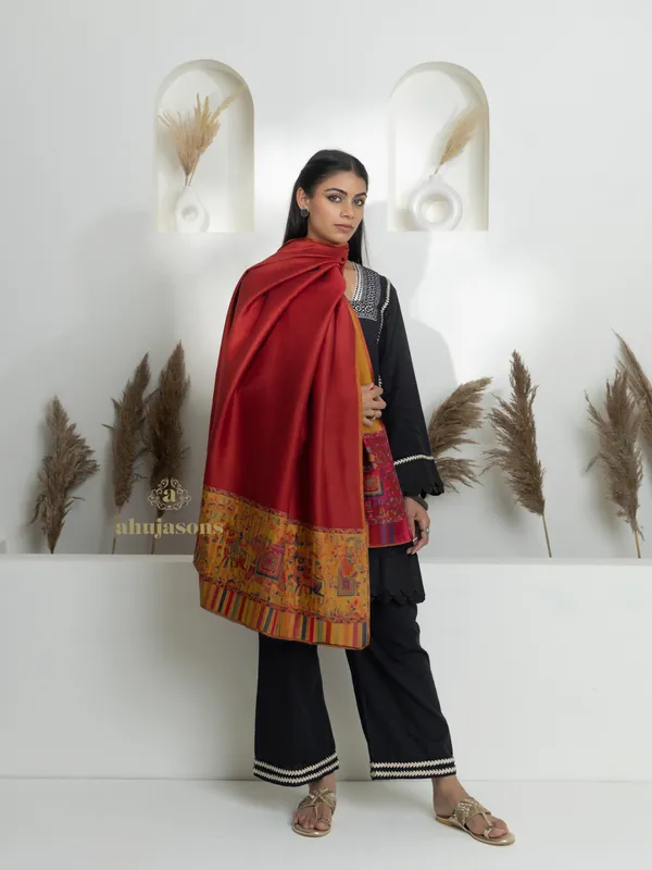 Yellow-Woollen Kani Weave Border Shawl with Reversible Kani Design
