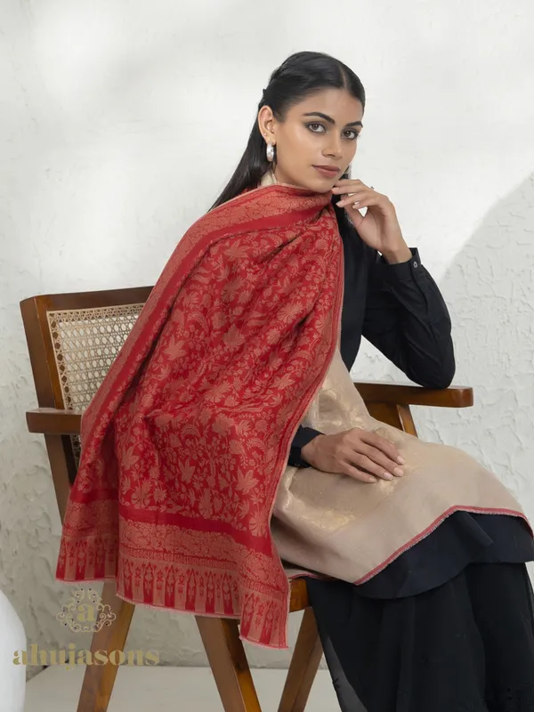 Red-Woollen Reversible Kani Weave Stole with Kani Zari Detailing