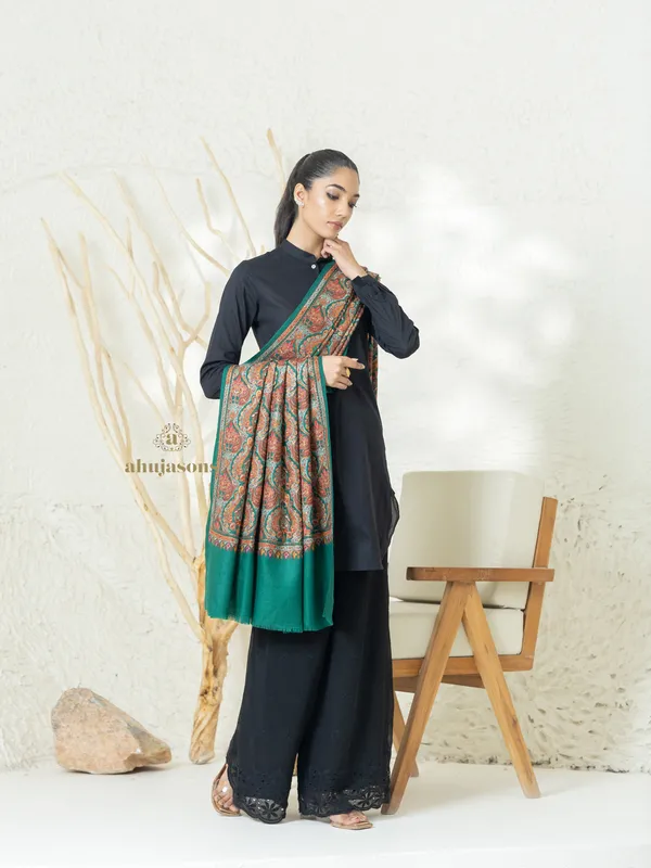 Green-Woollen Aari Embroidery Shawl with Exquisite Craftsmanship