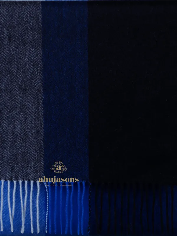 Discover Sophistication with the Blue Cashmere Muffler