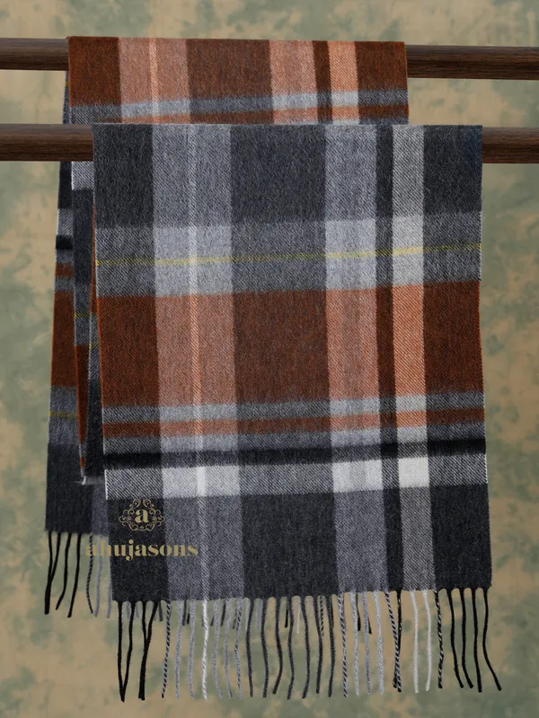 Classic Elegance: The Brown Cashmere Muffler