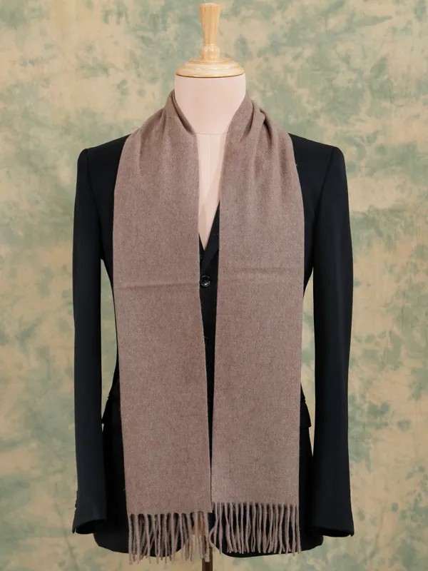 Classic Elegance: The Tea Rose Cashmere Muffler