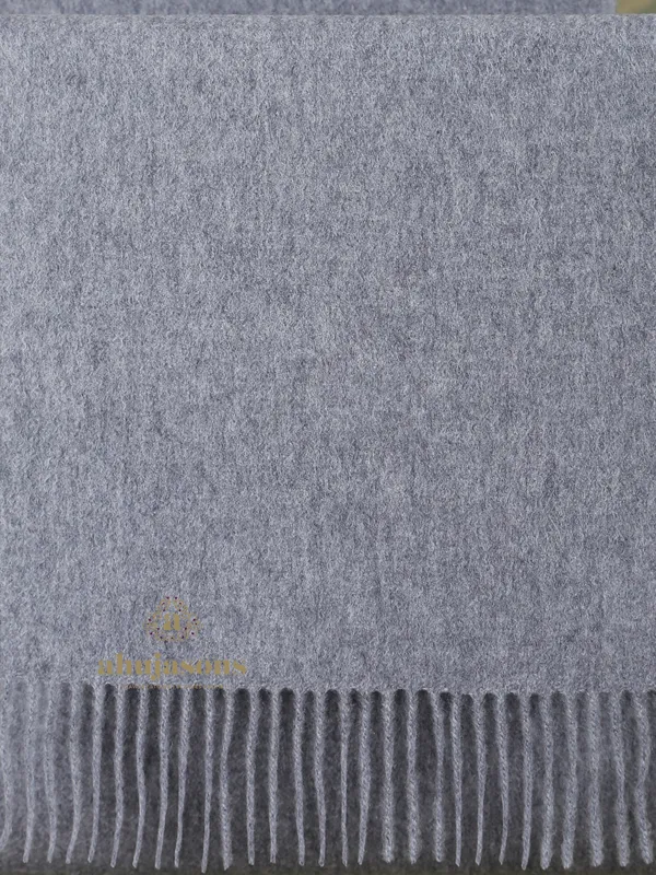 Discover Sophistication with the Grey Cashmere Muffler