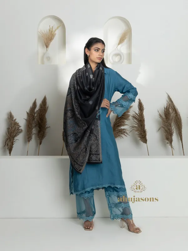 Royal Blue-Woollen Kani Weave Shawl with Palla Embroidery