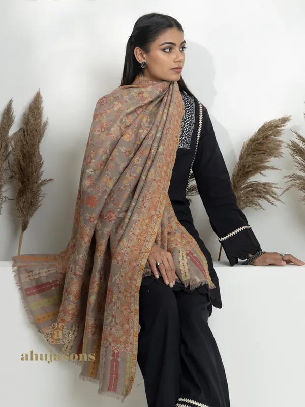 Natural-Woollen Kani Weave Shawl in Traditional Kani Art