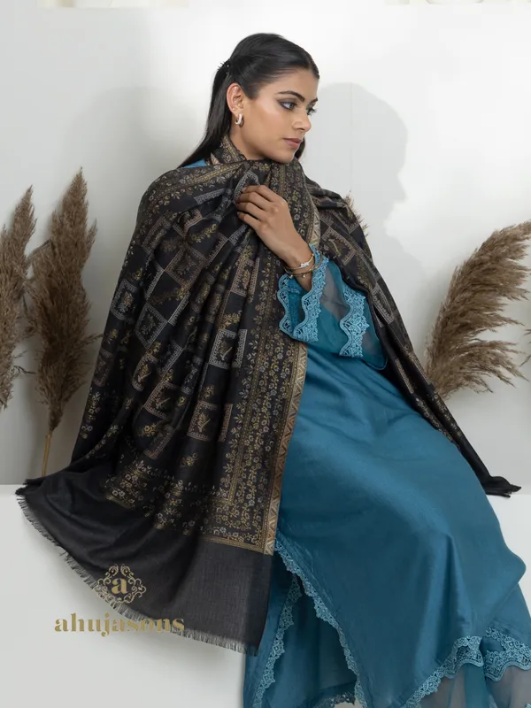 Black-Woollen Kani Weave Shawl in Authentic Kani Style