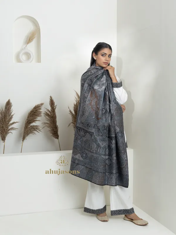 Blue-Woollen Kani Weave Shawl with Refined Kani Design