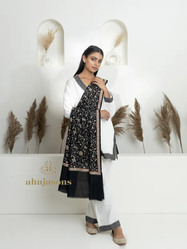 Black-Woollen Aari Embroidery Shawl with Traditional Craftsmanship