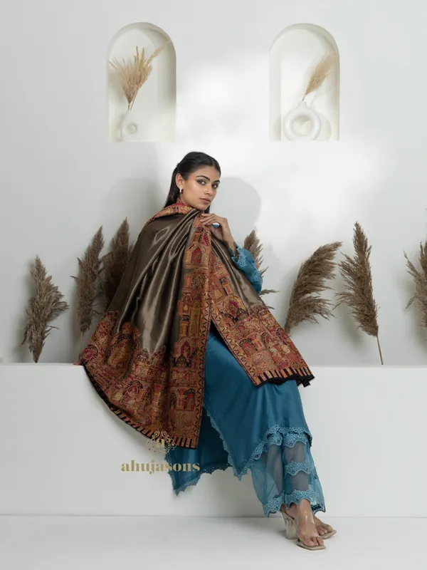 Multi-Color Woollen Kani Weave Zari Reversible Shawl with Kani Accents