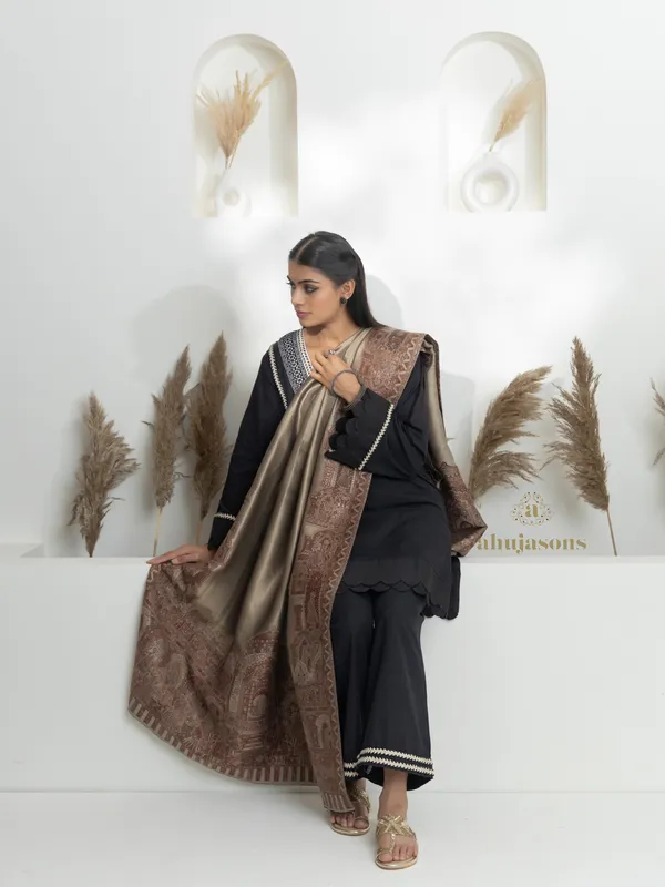 Beige-Woollen Kani Weave Shawl Featuring Kani Zari Detailing