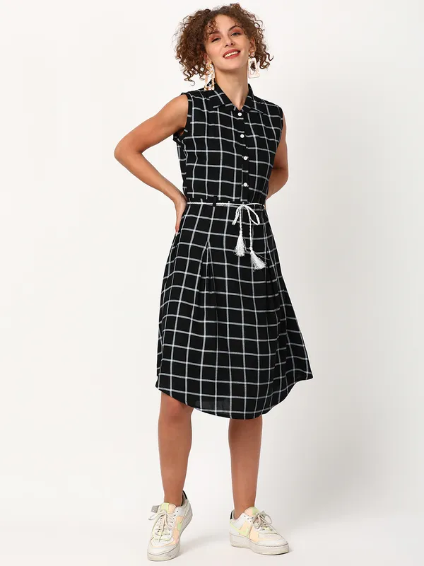 Women Half Sleeve Mid Frock (Black)