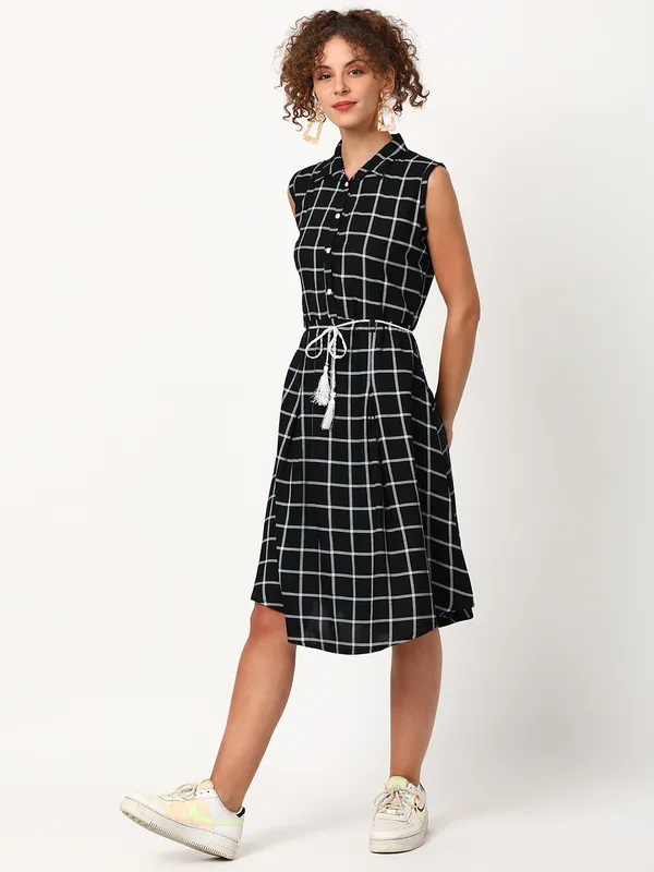 Women Half Sleeve Mid Frock (Black)