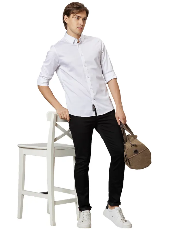 Being Human Men Skinny Fit Denim-Black Tone