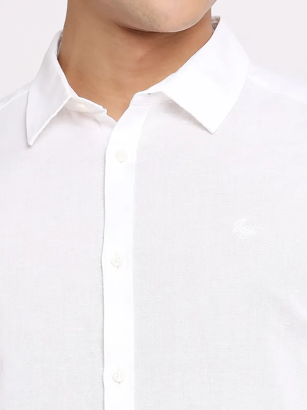 Being Human Men Slim Fit Shirts-White