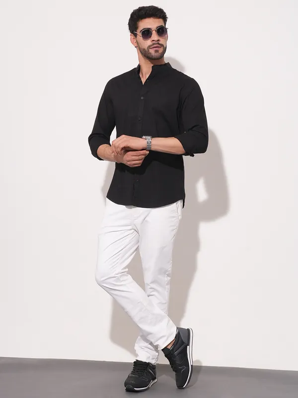 Being Human Men Slim Fit Shirts-Black