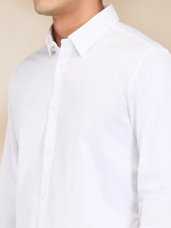 Being Human Clothing Men White Solid Button Down Collar Shirt