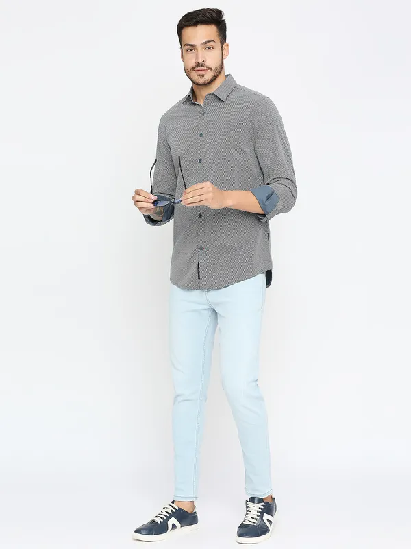 Being Human Men Slim Fit Shirts-Grey