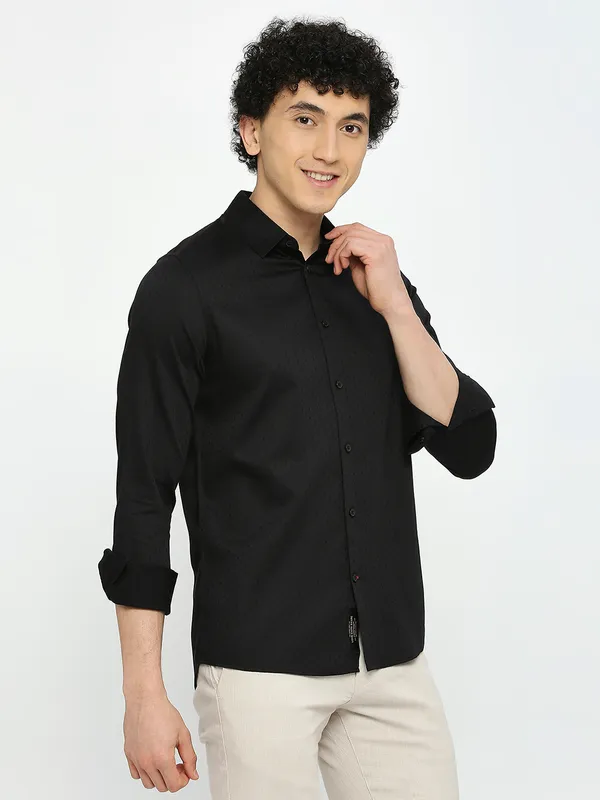 Being Human Men Slim Fit Shirts-Black