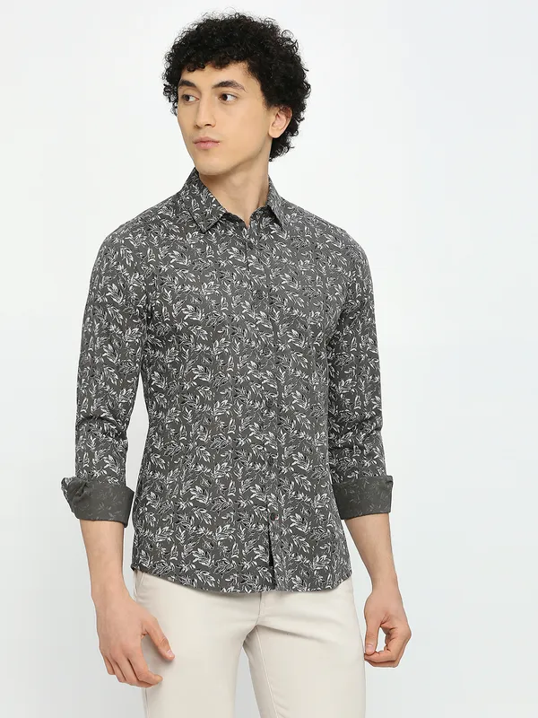Being Human Men Slim Fit Shirts-Light Olive