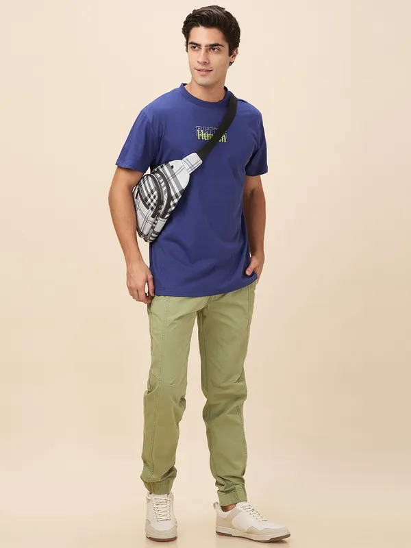 Being Human Clothing Men Green Solid Jogger