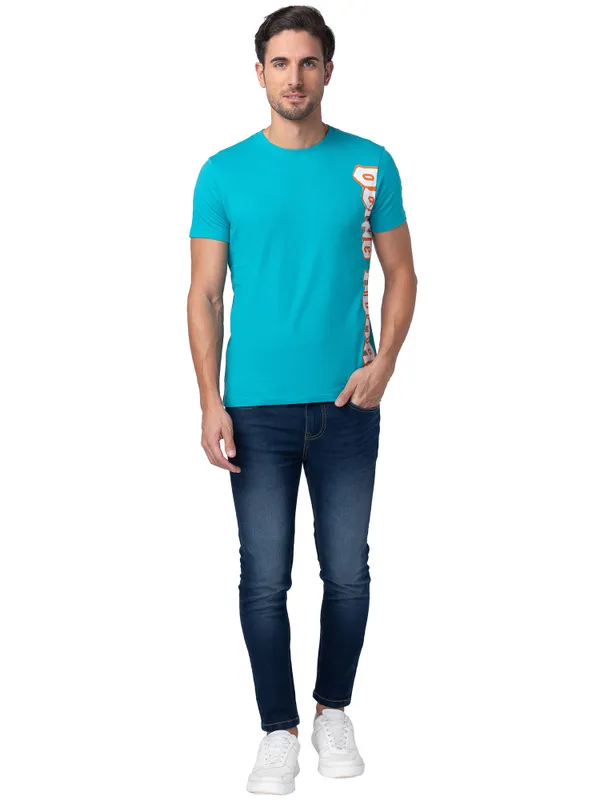Being Human Clothing Men Regular Fit V-Neck T-Shirts-Viridian Green