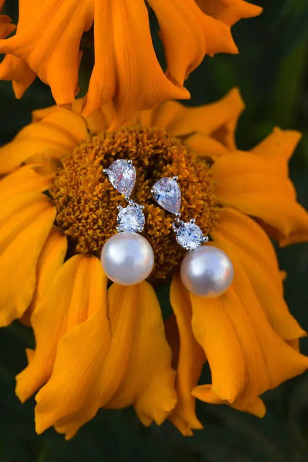 Twin Pearl Earrings