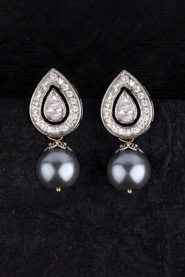 Drop Zirconia Grey Pearl Studs