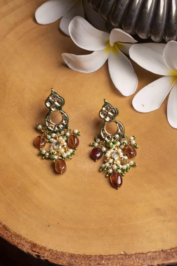 Chand Biya Garnet Kundan Earrings