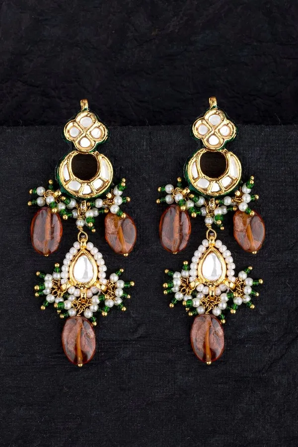 Chand Biya Garnet Kundan Earrings