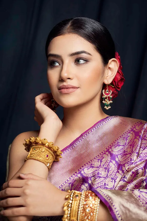 Red Chand With Emeralds Drops Kundan Earrings