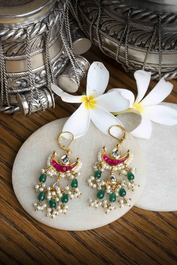 Red Chand With Emeralds Drops Kundan Earrings
