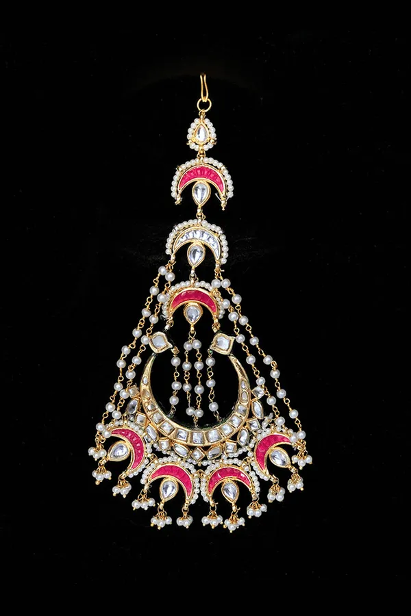 Red Kundan & Pearls Passa