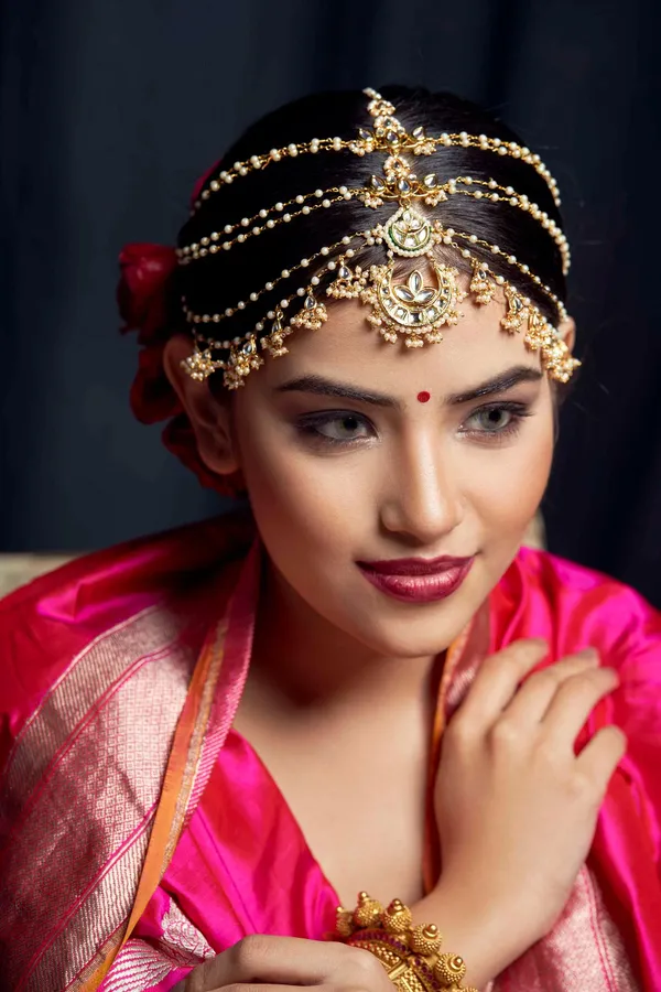 Kundan & Pearl Multi String Matha Patti