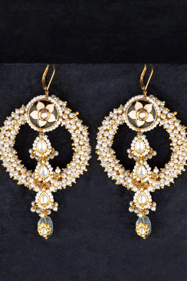 Black Meena Kundan Biya Barium Chandbalis