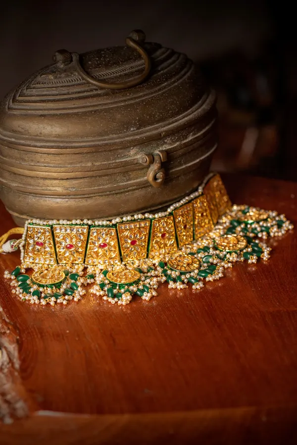 Red Emeralds Jodha Kundan Choker