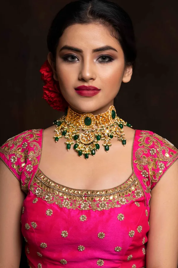 Green Carved Stones and Kundan Necklace