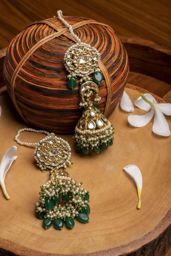 Green Pearl & Kundan Jhumki Earrings